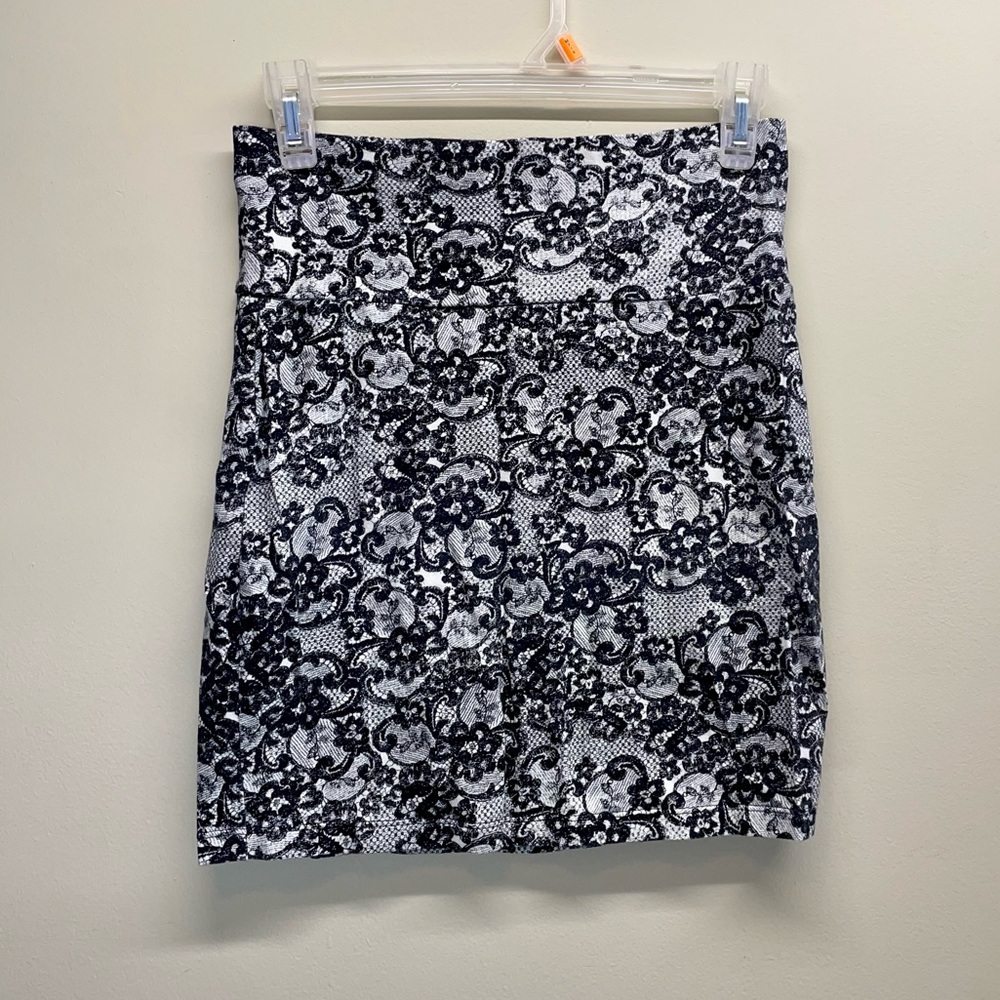 Charlotte Russe Stretchy Floral Pencil Skirt